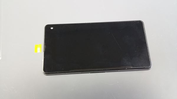 Guide tutoriel de réparation pour le Sony Xperia Z1 compact D5503